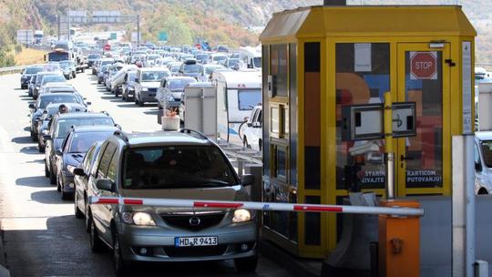 Naplatne kućice na autocesti