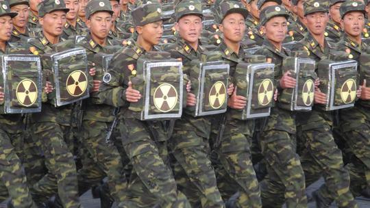 Sjevernokorejska pješadija na paradi
