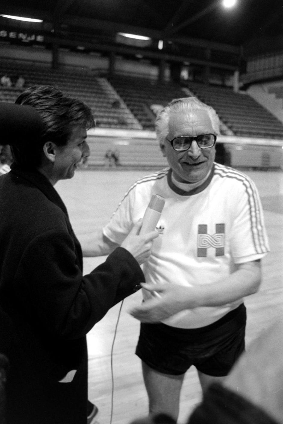 Zagreb: Humanitarni malonogometni turnir političkih stranaka u Domu sportova, 16.4.1990. - 17.4.1990. | Author: Josip Bistrovic/PIXSELL
