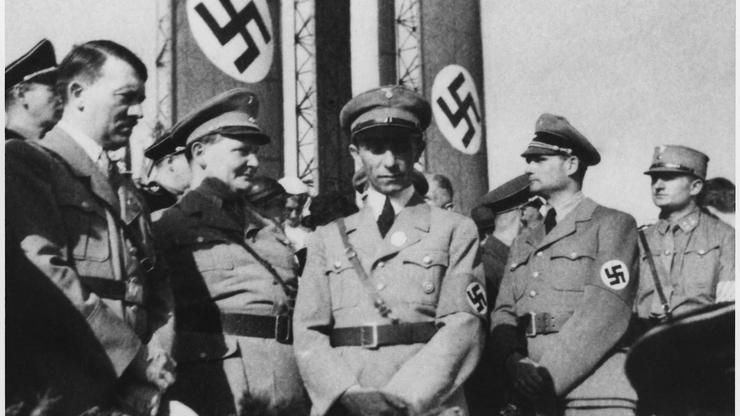 Hitler, Hermann Goering, Joseph Goebbels i Rudolf Hess