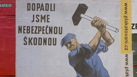 Kommunist. Plakat 1952 / Prag, Foto 2005