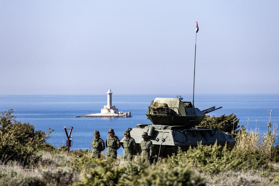 Pula: Na Kamenjaku se održava Međunarodna vojna vježba "Štit 25" | Author: Srecko Niketic/PIXSELL