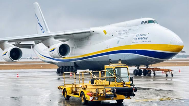 Gigant der Lüfte zu Gast auf den Fildern: Antonow An-124 landet in Stuttgart