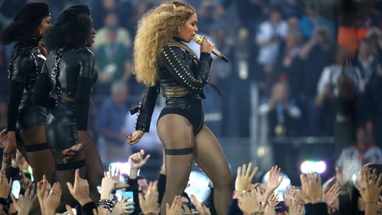 Beyonce nastupa na Super Bowlu u San Franciscu