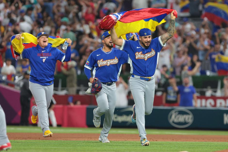 Baseball: World Baseball Classic Semifinal-Venezuela at Italy | Author: Sam Navarro