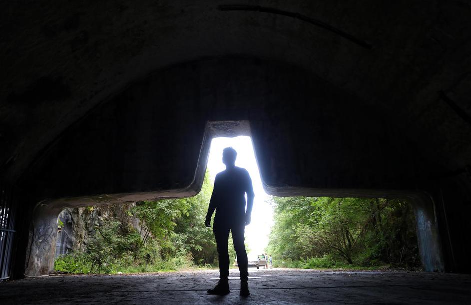 Vojni aerodrom Željava, najveći podzemni aerodrom i nekadašnja baza JNA