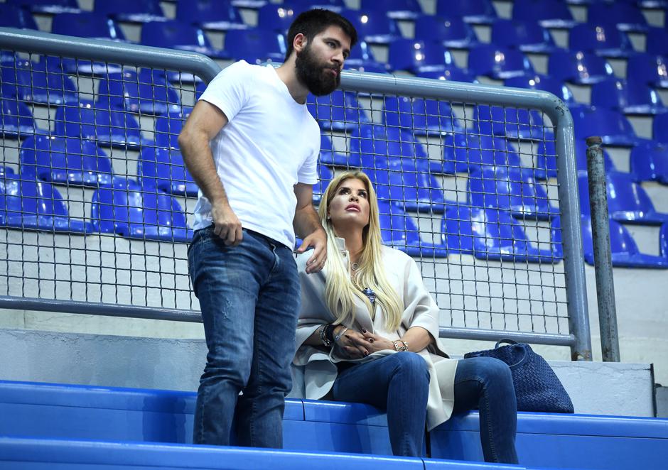 Zagreb: Emil Tedeschi i Nika Perenčević prate utakmicu KK Cedevita Olimpija - KK FMP | Author: Marko Lukunic/PIXSELL
