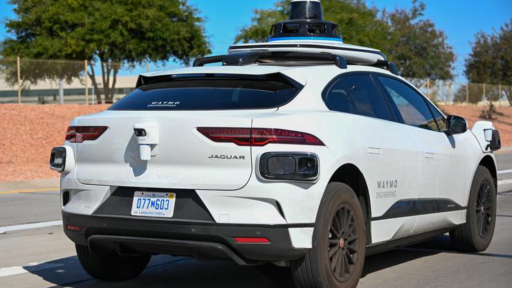 News: Waymo Car
