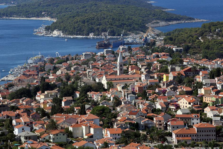 Panorama grada i otoka Malog Lošinja | Author: Goran Kovacic/PIXSELL