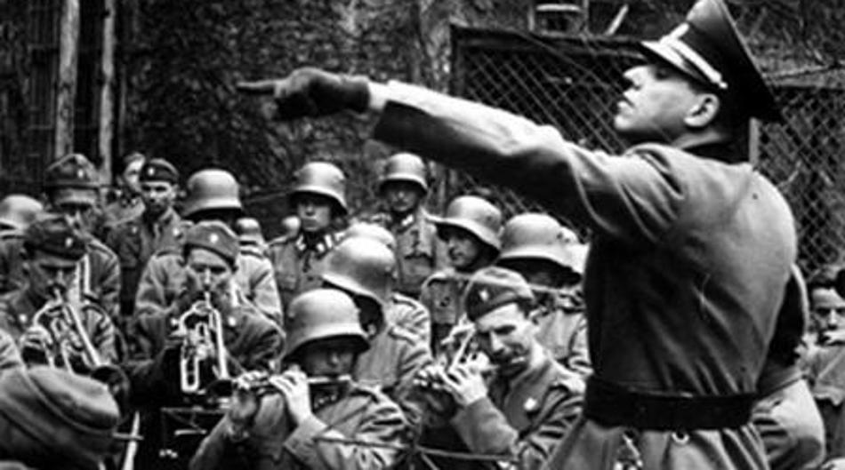 U zagrljaju usta&scaron;a: 'Pusti, najprije &ccaron;eki&cacute; u glavu, pa je onda na&scaron;'