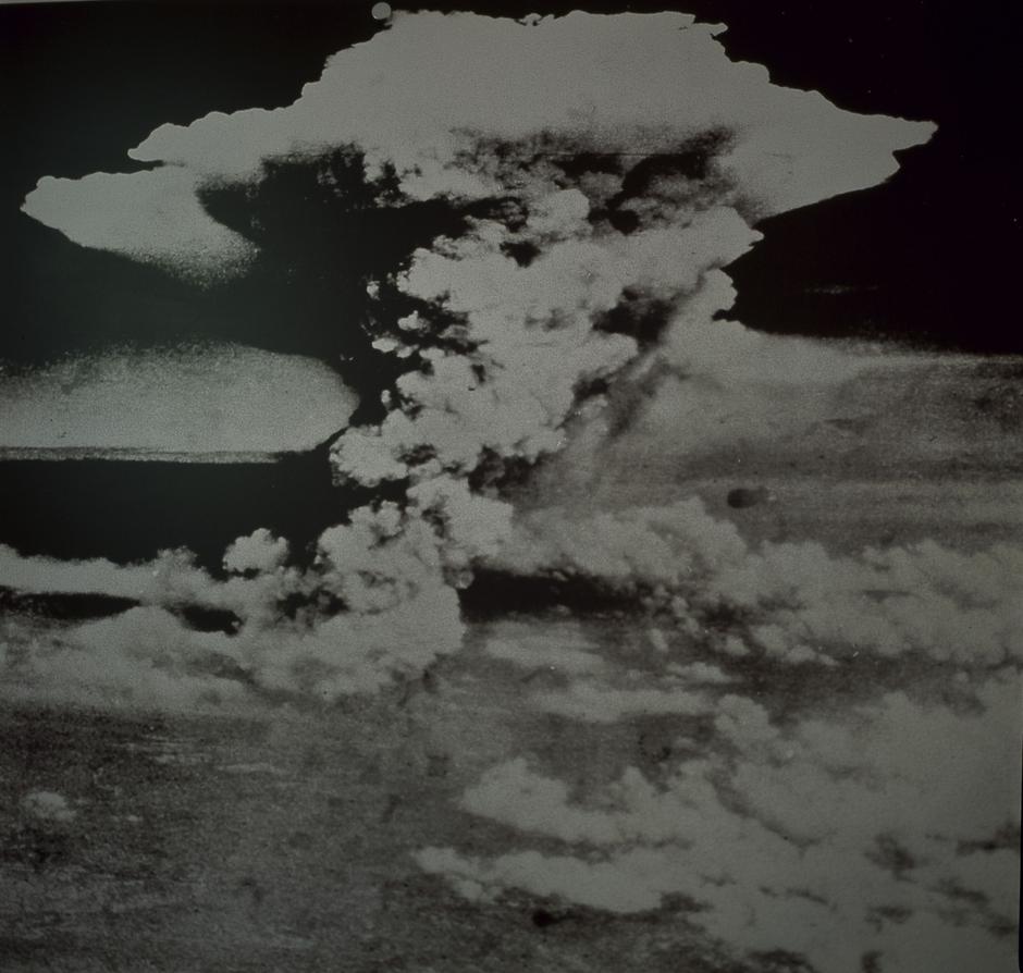 Enola Gay crew drops first atomic bomb on Hiroshima | Author: Profimedia