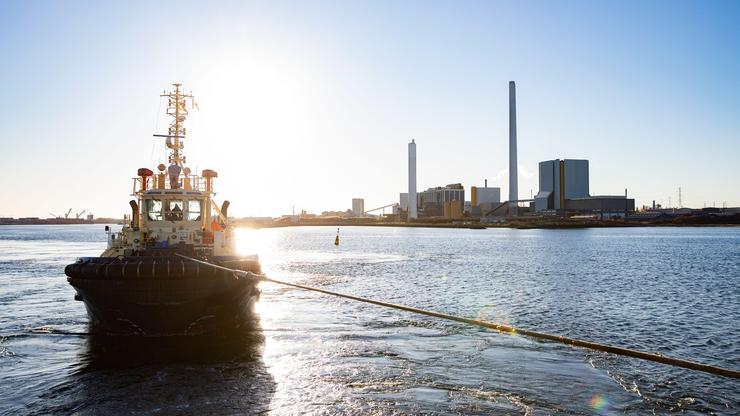 230402-N-NQ285-1198 KALUNDBORG, Denmark (April 2, 2023) Sailors assigned to the Arleigh Burke-class guided-missile destroyer USS Porter (DDG 78) while celebrating the , April 1, 2023. Porter is on a scheduled deployment in the U.S. Naval Forces Europe are