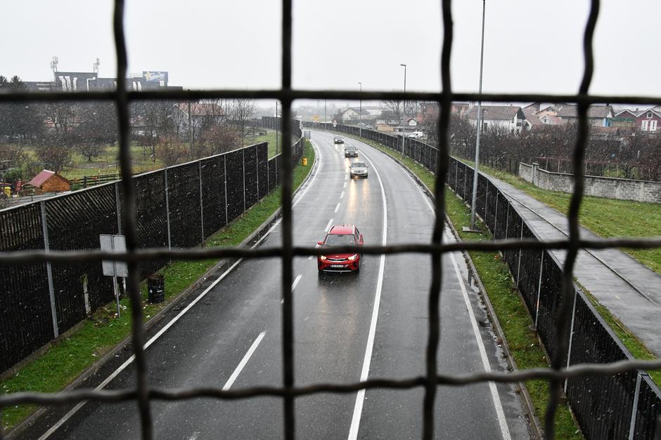 Slavonski Brod: Na graničnom prijelazu nema gužvi i dužih čekanja | Author: Ivica Galovic/ PIXSELL