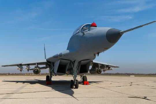 Russian Defense Minister Shoigu visits Serbia