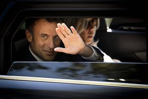 Emmanuel Macron - Candidat en Marche a sa propre reelection aux presidentielles de 2022 accompagne de sa femme Brigitte