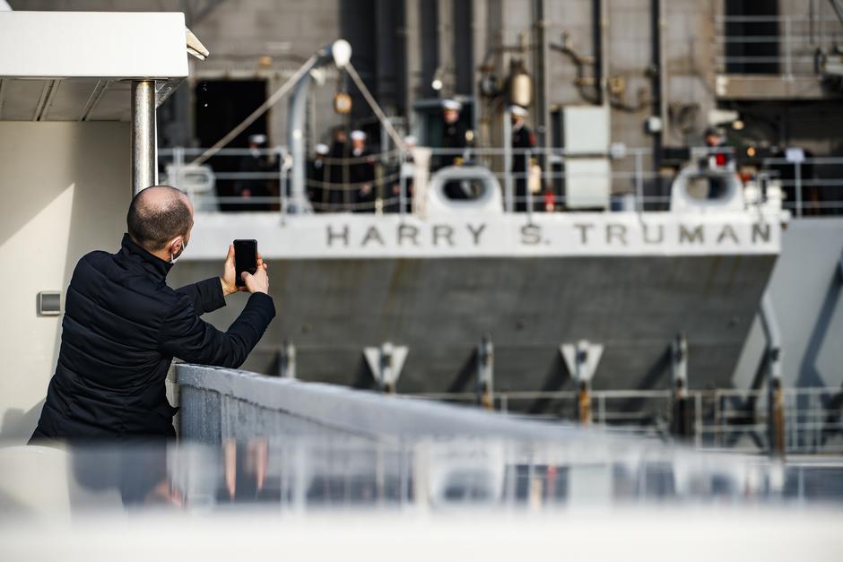 Američki nosač aviona Harry S. Truman u splitskoj luci | Author: Milan Sabic/PIXSELL