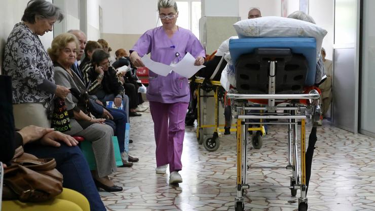 Zagreb: Ozlije?eni u nesre?i ZET-ovog autobusa u ?ekaonici Klinike za traumatologiju