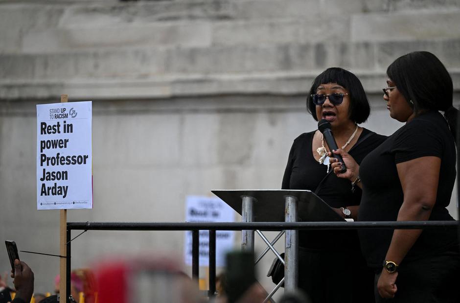 People attend a vigil to remember former Cambridge professor Jason Arday, who died aged 41 on Friday after resigning amid plagirism allegations he denied, in London | Author: CHRIS J RATCLIFFE/REUTERS