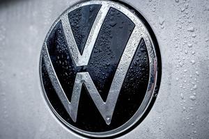 VW-Logo, Deutschland, Europa, Gewinneinbruch, Kündigungen, Entlassungen, Schliessungen, Werksschliessungen, Dieselgate-S