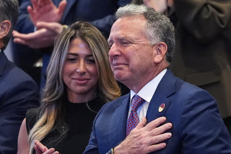 1045176976 | Author: 