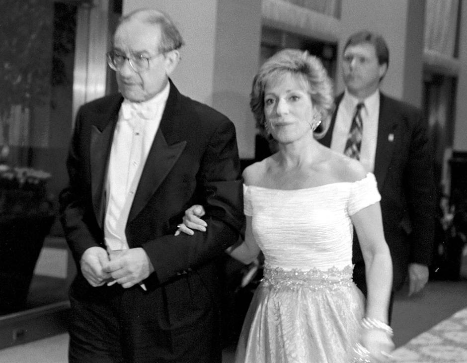 FILE PHOTO: FILE PHOTO OF GREENSPAN AND MITCHELL | Author: Reuters Photographer/REUTERS