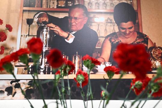 Zagreb: U Srpskom  kulturnom centru, fondacija Jovanka Broz održava izložbu haljina i torbi