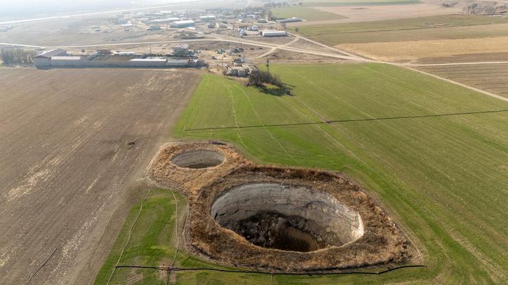 Hundreds of sinkholes in key Turkish agricultural city of Konya fuels concern among farmers