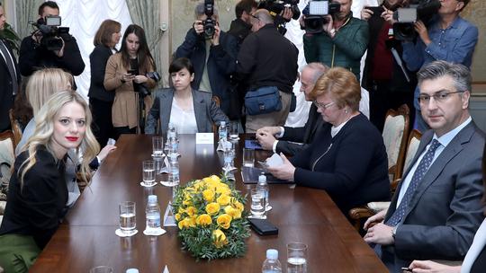 Jelena Veljača i inicijativa #spasi me kod Andreja Plenkovića