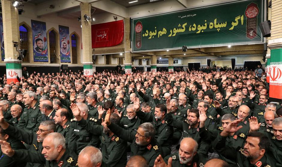 FILE PHOTO: Commanders and members of the Islamic Revolutionary Guard Corps meet with Iran's Supreme Leader Ayatollah Ali Khamenei in Tehran | Author: WANA NEWS AGENCY