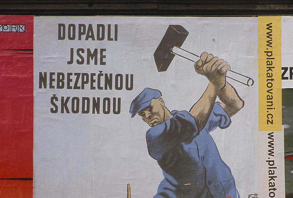 Kommunist. Plakat 1952 / Prag, Foto 2005