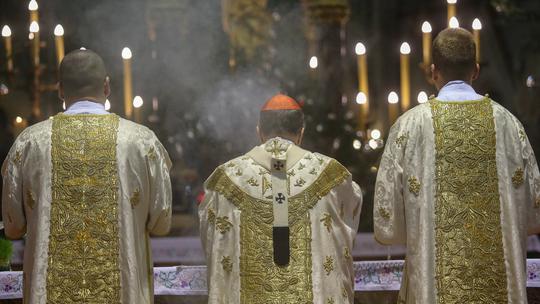 Zagreb: Kardinal Bozanić u katedrali predvodio misu polnoćku