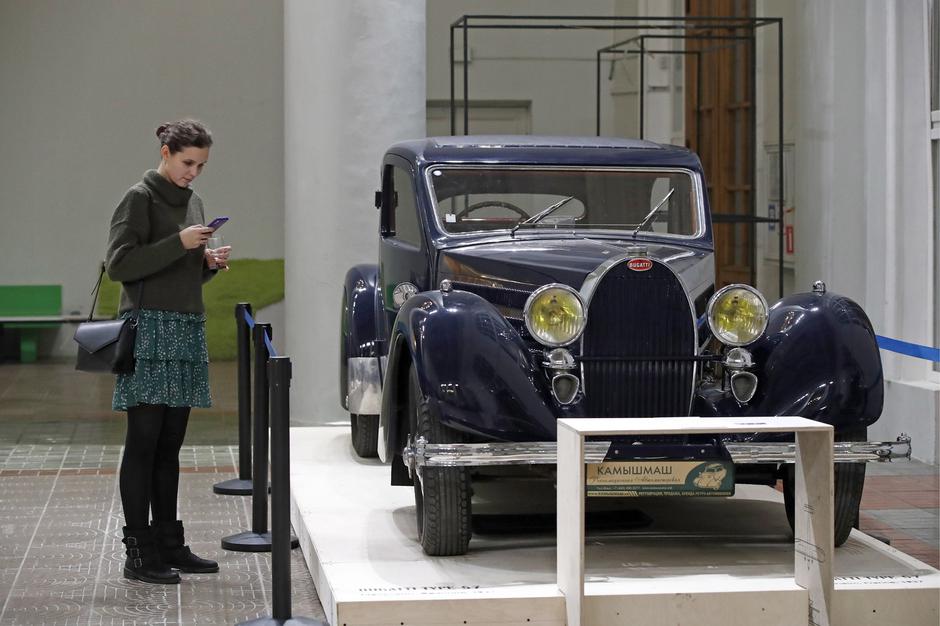 Exhibition of retro cars at Moscow's VDNKh exhibition center | Author: Profimedia