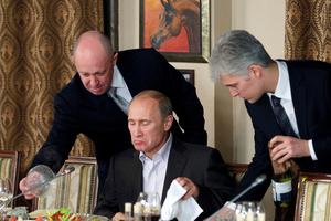 Jevgenij Prigožin (L), oligarh Vladimira Putina, poznat kao "Putinov kuhar"