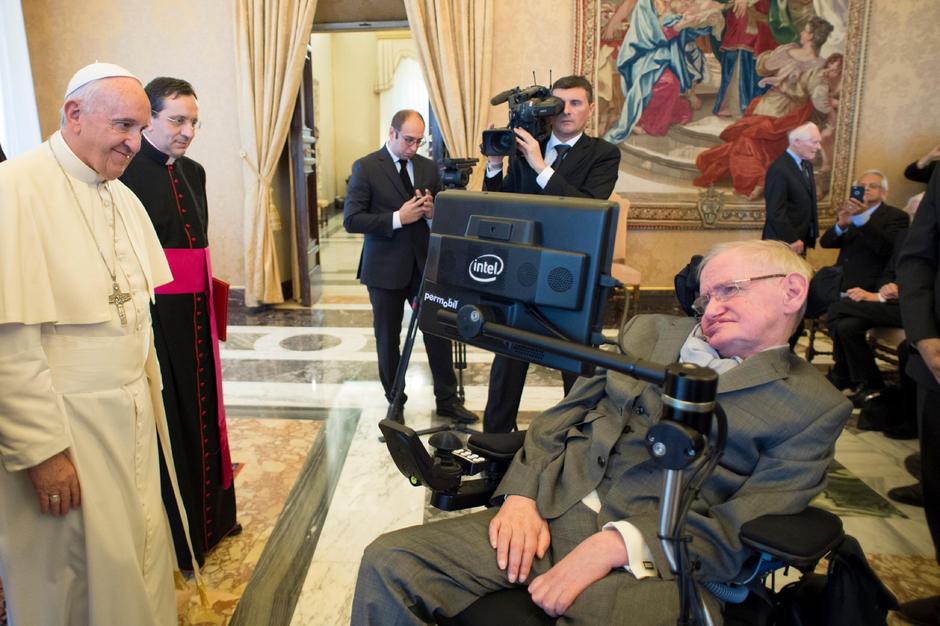 Stephen Hawking s Papom Franjom | Author: OSSERVATORE ROMANO/REUTERS/PIXSELL