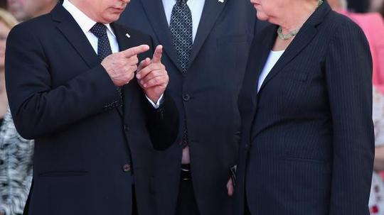 Vladimir Putin i Angela Merkel