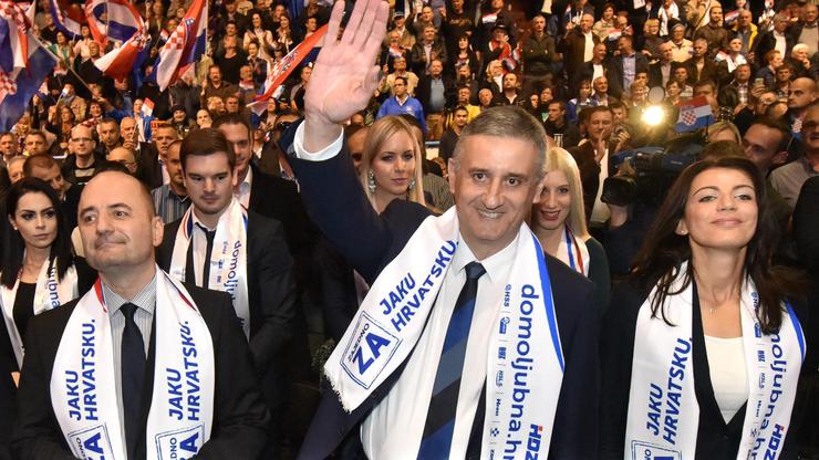 Tomislav Karamarko i suradnici uoči izbora 2015.