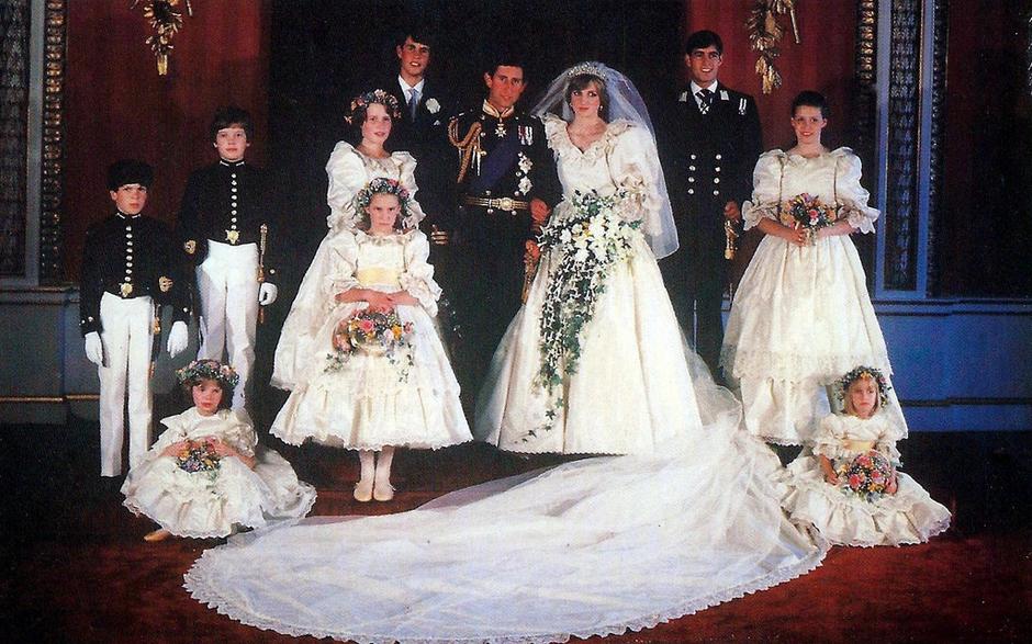 Zajednički portret s vjenčanja princa Charlesa i Lady Di | Author: Wikipedia