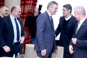 Zajednički sastanak Domoljubne koalicije, koalicije Hrvatska raste i MOST-a