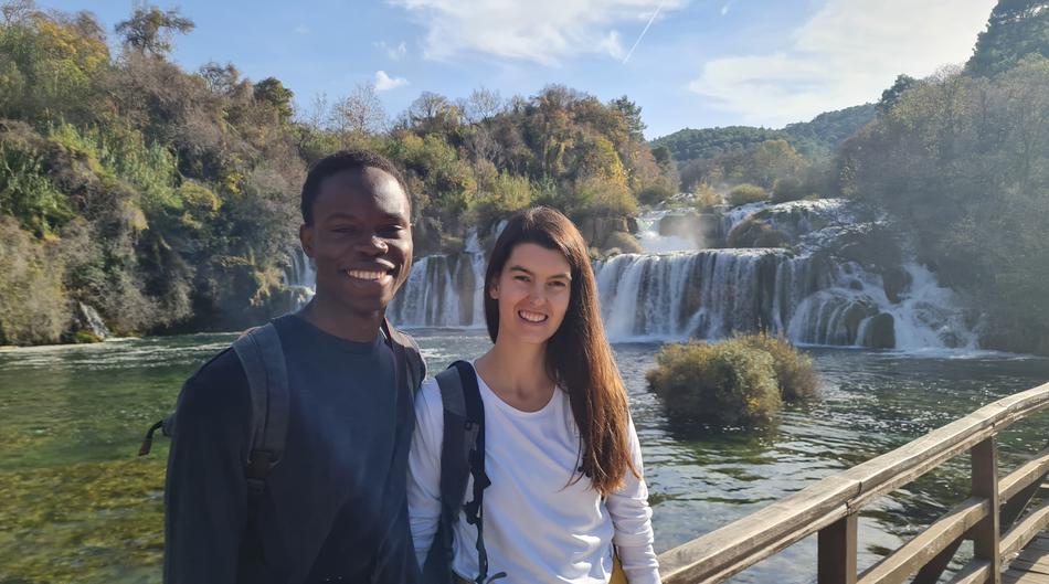 VIDEO Rije&ccaron;ki zet  recitira hrvatsku poeziju: 'Sve je po&ccaron;elo s Nazorom'