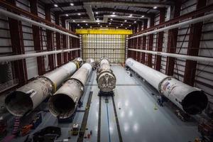 SpaceX hangar - Falcon 9 rakete