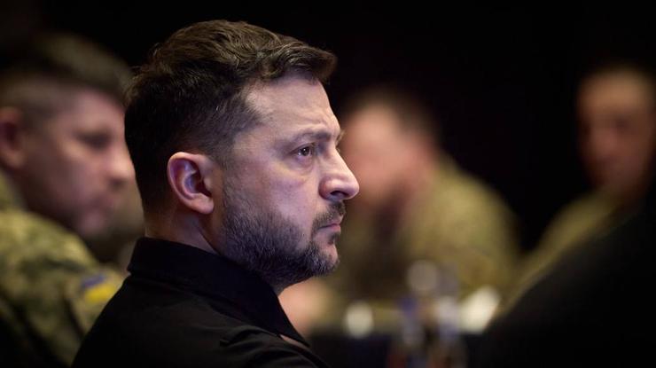 Ukrainian President Volodymyr Zelensky pays a working visit to the United Arab Emirates, where he meets with senior officials to discuss bilateral cooperation and regional and international developments