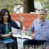 Barack i Michelle Obama čitaju slikovnicu djeci