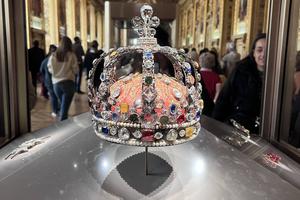 PARIS, FRANCE - OCTOBER 21: Sets of sumptuous jewelry are on display at the Louvre Museum on October 21, 2023 in Paris,
