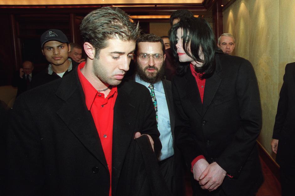 Michael Jackson received prescriptions in friend's name | Author: Shahar Azran