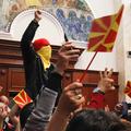 Prosvjednici upali u makedonski parlament
