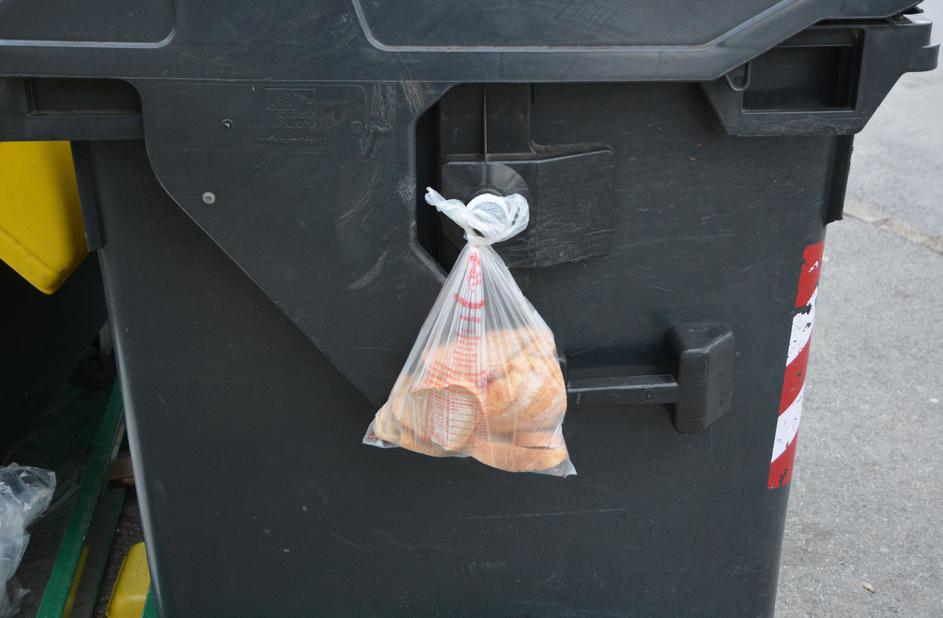 Kruh na kanti za smeće