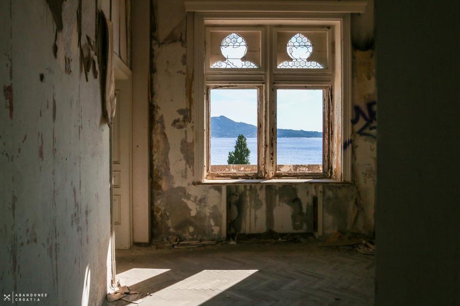 Vila Aurora | Author: Nela Laptoš/Abandoned Croatia