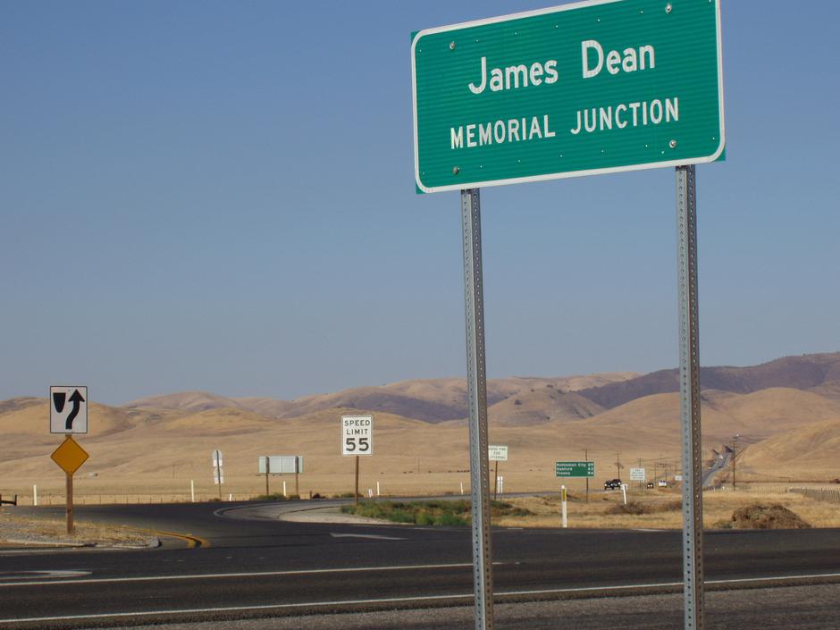 James Dean | Author: Wikipedia