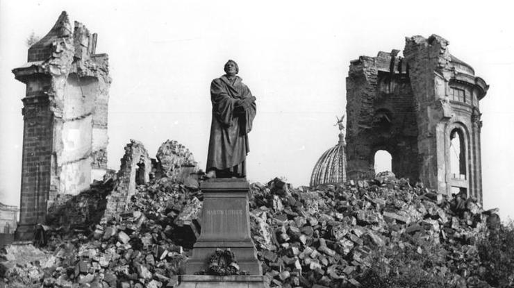 Frauenkirche, Dresden 1945.