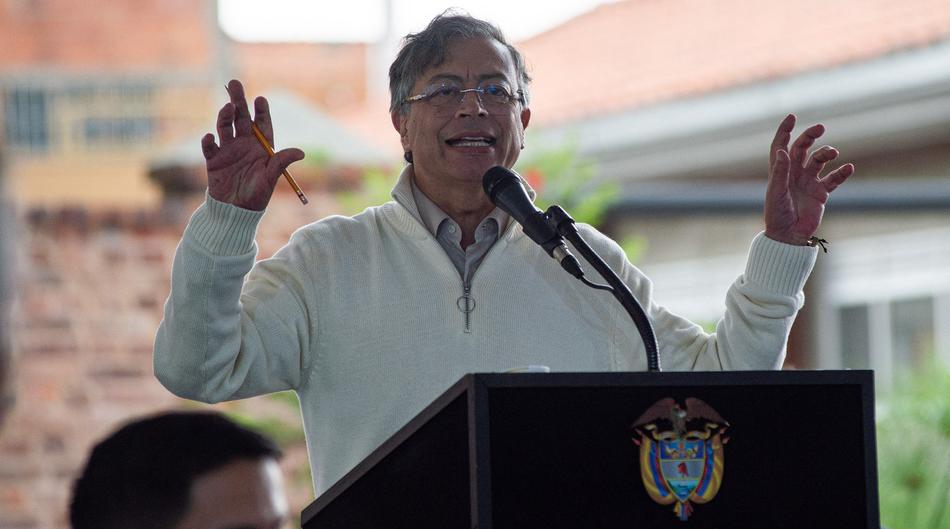 Bizarna poruka Trumpu: 'U krevetu radim dobre stvari, nezaboravan sam'